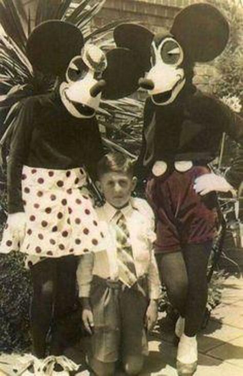 Scary Mickey Mouse Pictures | List of Creepy Mickey Mouse Photos Disneyland Opening Day, Creepy Disney, Vintage Bizarre, Disneyland Vintage, Images Terrifiantes, Weird Vintage, Disneyland Photos, Creepy Vintage, Mickey Mouse Pictures