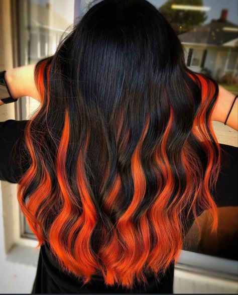 Unique Hair Dye Ideas Brunettes, Black And Copper Hair, Black And Orange Hair, Halloween Hair Dye, Halloween Hair Color, Orange Ombre Hair, Cheveux Oranges, Hair Color Orange, Vivid Hair Color