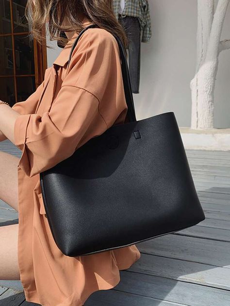 Tote Bag Outfit, Casual Tote Bag, Diaper Bag Tote, Bags For Teens, Black Leather Tote Bag, Black Leather Tote, Straw Tote, Tote Bag Leather, Black Tote