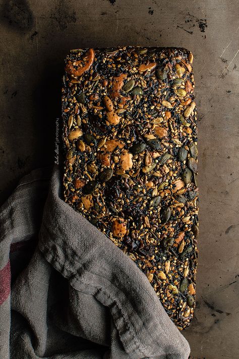 Nordic Bread, Nordic Recipe, Seed Bread, Healthy Bread, Nut Bread, Pan Bread, Roasted Almonds, Stone Age, Bread Recipes Homemade