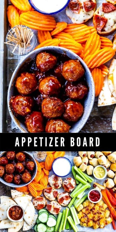 Hot Food Boards For Parties, Fun Game Day Food, Appetizer Platters For Party, Appetizer Dinner Night, Appetizer Food Boards For Parties, Appetizers Board For Party, Game Night Charcuterie Board Ideas, Appetizer Recipes Game Day, Appetizer Boards Entertaining