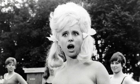 Barbara Windsor: A Life in Photos - Flashbak Una Stubbs, Barbara Windsor, Ken Russell, Single Red Rose, Barbara Ann, Charing Cross, London Theatre, Birmingham Uk, Street Kids