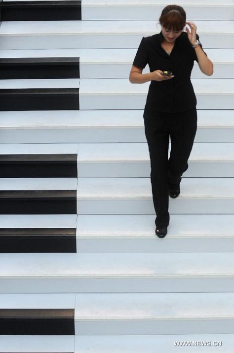 Piano Stairs Let You Play A Melody While You Walk | The Creators Project Piano Stairs, Piano Decor, White Piano, Hangzhou China, Make Music, Take The Stairs, Stair Decor, Piano Keys, Catwalk Fashion