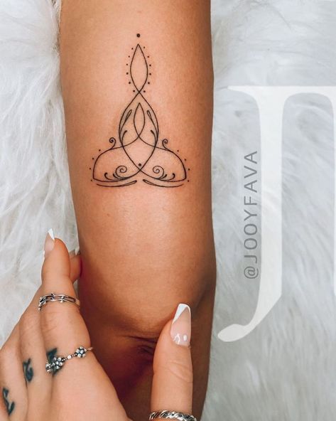 What is the Celtic Knot a Symbol of Backpacking Tattoos For Women, Mother Daughter Tattoos Celtic, Celtic Mother Daughter Tattoos, Tattoo Mama E Hija, Celtic Mother Tattoos, Celtic Motherhood Tattoo, Knot Tattoos, Mommy Daughter Tattoos, Lotus Flower Tattoos