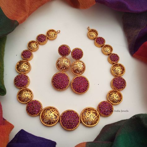 Red Stone Necklace Gold Indian, Stone Necklace Gold Indian, Necklace Gold Indian, Red Stone Necklace, Work Necklaces, Stone Necklace Set, Antique Gold Jewelry Indian, Gold Jewelry Simple Necklace, Fancy Jewellery Designs