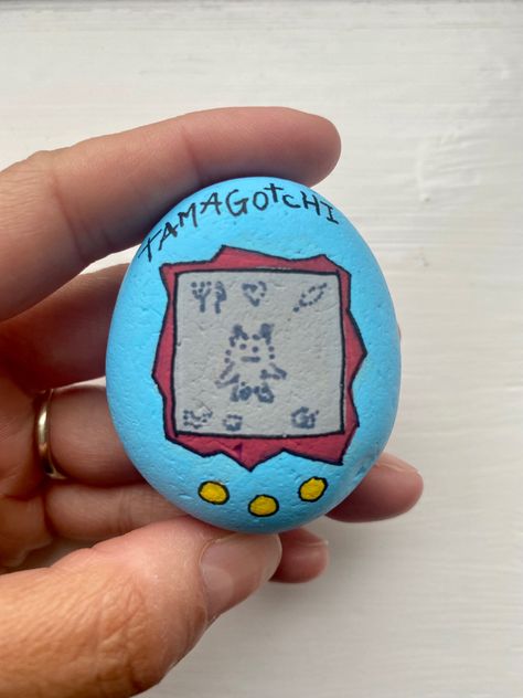 Outdoor Rock Painting Ideas, Rock Painting People, Cute Things To Paint On Rocks, Pet Rock Ideas, Pet Rock, Paint Rocks Ideas, Cute Rock Painting, Cute Rock Painting Ideas Easy Food, Rock Painting Ideas