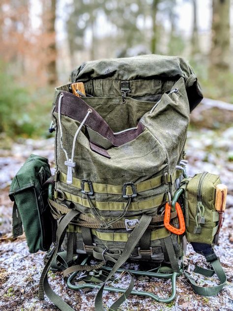 Molle Backpack Setup, Alice Backpack, Bushcraft Pack, Bushcraft Backpack, Hiking Supplies, Molle Backpack, Retro Backpack, Diy Leather Projects, Tech Bag