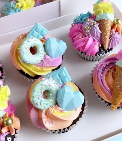 Cupcake Candy Decoration, Two Sweet Birthday Cupcake Ideas, Donut Themed Cupcakes, Two Sweet Birthday Cupcakes, Candy Theme Cupcakes, Candy Cupcakes Ideas, Candyland Desserts, Two Sweet Cupcakes, Sweet One Cupcakes