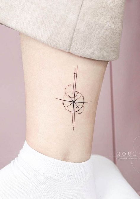 Compas Tattoo, Mandala Compass Tattoo, Traditional Compass Tattoo, Back Of Ankle Tattoo, Watercolor Compass Tattoo, Simple Tattoo With Meaning, Geometric Compass Tattoo, Viking Compass Tattoo, Nautical Compass Tattoo