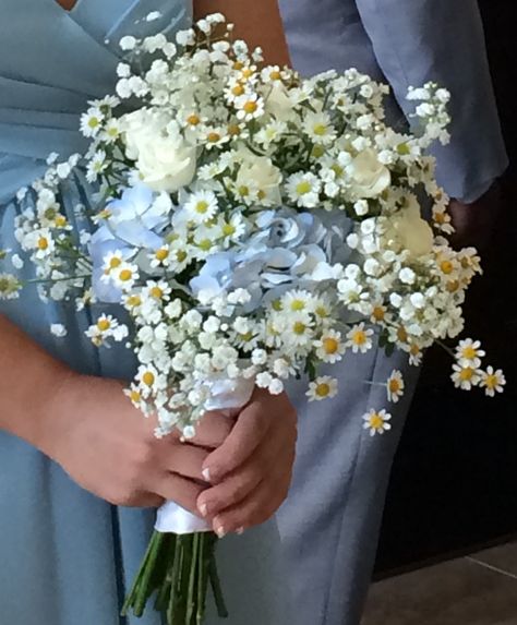 White Daisy Bouquet, Prom Flowers Bouquet, Blue Hydrangea Bouquet, Hydrangea Bridal Bouquet, Blue Hydrangea Wedding, Daisy Wedding Flowers, Prom Bouquet, Hydrangea White, Hydrangea Bouquet Wedding