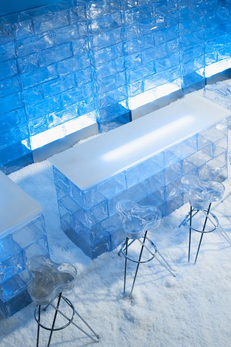 Ice Bar, Snow Theme, Artificial Snow, Ice Bars, Ice Blocks, Snow Ice, Stand Design, Ice Cubes, Pop Up Store