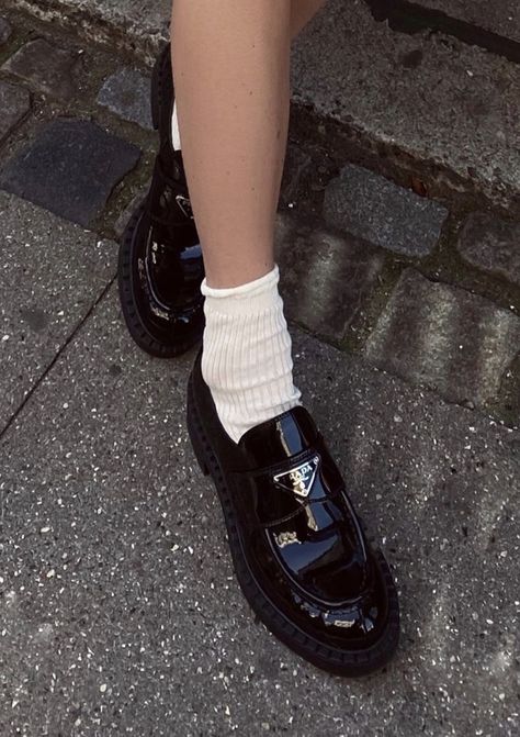 The Penny Loafer Trend. The Lugged Sole Loafer Trend for Fall 2020. Black Loafers Outfit, Astrid Clifford, Loafers Trend, Prada Loafers, Prom Inspiration, Insta Poses, Aesthetic Shoes, Prada Leather, Penny Loafer