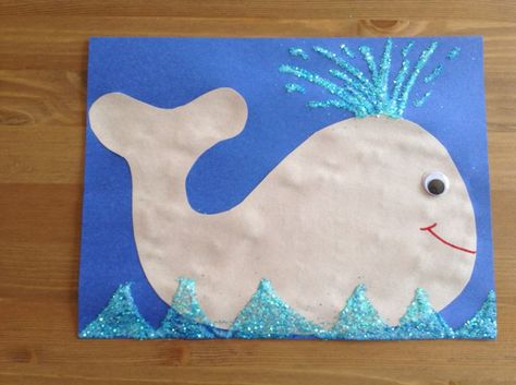 Ocean-themed craft to go along with the 5 cranky crabs song. Description from pinterest.com. I searched for this on bing.com/images Jonah Craft, Whale Craft, Aquarium Craft, Snail And The Whale, Whale Crafts, Julia Donaldson, Jonah And The Whale, Classroom Birthday, Sea Crafts