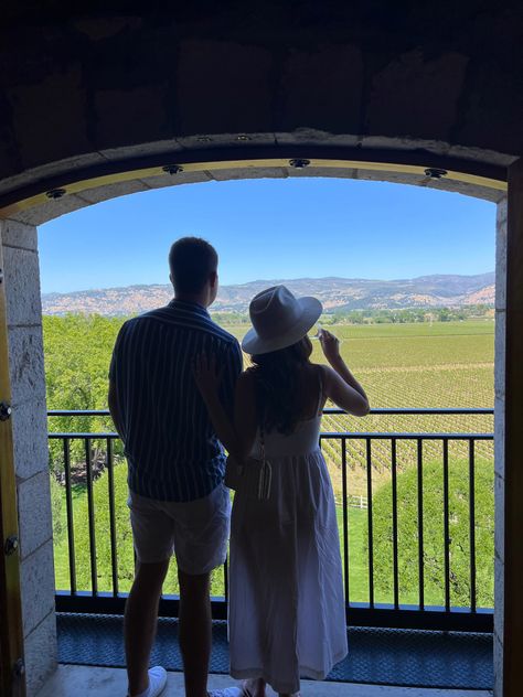 Napa Valley Couple Photos, Wine Tasting Couple, Vineyard Aesthetic, Napa Wine Tasting, Napa Wine, Napa Valley, My Happy Place, Life Goals, Book Aesthetic