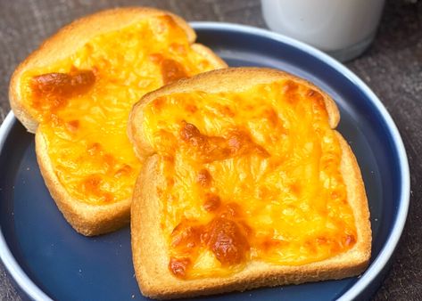 Air Fryer Cheese On Toast, Cheese Toast In Air Fryer, Cottage Cheese Toast Air Fryer, Air Fryer Cheese Toast, Cheese Toast In Oven, Air Fryer Toasted Cheese Sandwich, Air Fryer Cheese, Recipes Airfryer, Cheese Toast Recipe