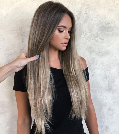 Chrissy Rasmussen on Instagram: “Bronde & sleek 🤩 w/ @habit.hand.tied.extensions & @elizabetharthur | 💄: @allisonpynn | hair/ @hairby_chrissy @hairandmakeup_byjen…” #brunettebalayagehair Sleek Straight Hairstyles, Black Hair Ombre, Ombre Hair Blonde, Balayage Blonde, Ombre Hair Color, Hair Color Balayage, Balayage Highlights, Blonde Ombre, Long Hair Cuts