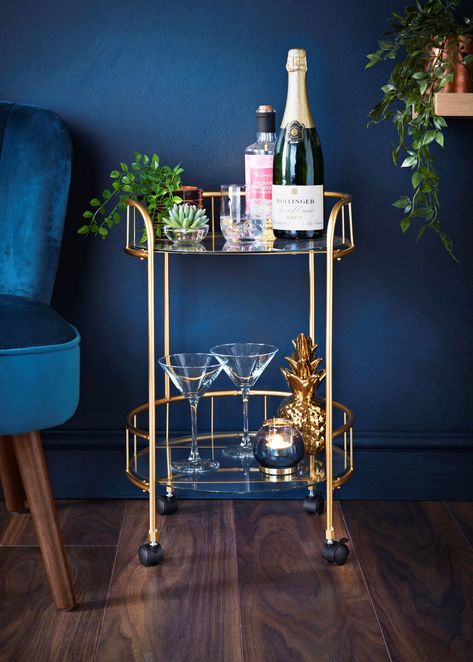 B&M's new £40 Art Deco-inspired gold drinks trolley is taking Instagram by storm Bar Cart Inspo, Baileys Drinks, Gold Drinks, Metal Bar Cart, Bar Trolley, Gold Bar Cart, Tea Trolley, Drink Cart, Serving Bar