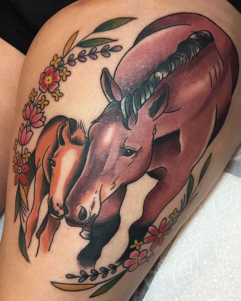 I know of a lot of people who love horses and would love to have horse tattoos. So I decided to do a search for some to share with you guys if you were in need of some horse tattoo inspirations. Tattoo Lower Back, Aurora Tattoo, Equine Tattoo, Horse Tattoo Design, Big Horses, Mother Daughter Tattoos, Memorial Tattoo, Horse Tattoo, Baby Horses