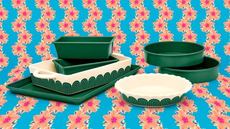 Great Jones has launched a line of beautiful, functional, and affordable bakeware just in time for your culinary adventures. Perfect Meringue, Great Jones, Ceramic Baking Dish, Mid Century Kitchen, Julia Child, Pie Plate, Ceramic Coating, Roast Chicken, Pyrex Vintage