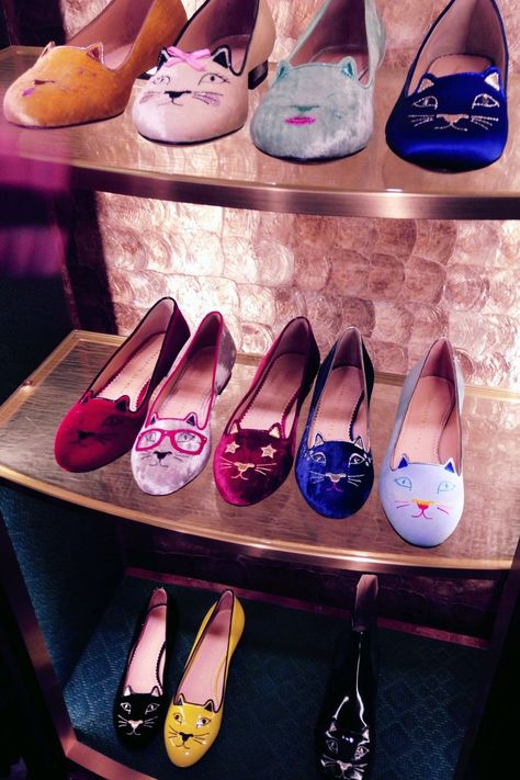 Cat Flats, Cat Shoes, Cat Fashion, All About Shoes, Fabulous Shoes, Charlotte Olympia, Crazy Shoes, Cat Clothes, Shoe Lover