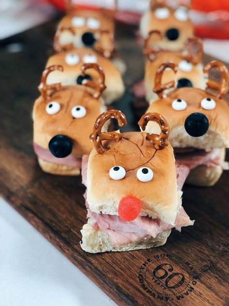 Reindeer Sliders, Reindeer Recipes, Christmas Adam, Reindeer Party, Hawaiian Roll, Honey Baked, Lunch Catering, Christmas Buffet, Honey Baked Ham