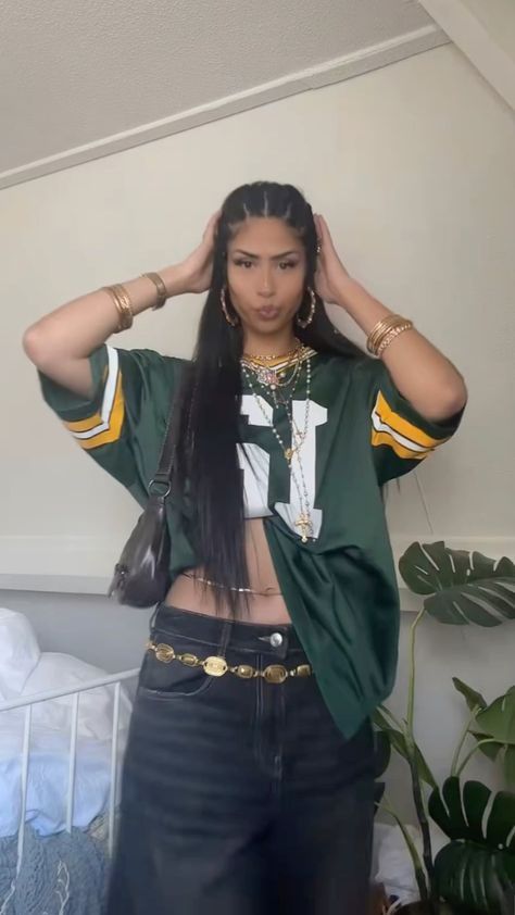 Ahs Style, Football Jersey Outfit, Look Festival, Football Themes, Jersey Outfit, Outfit Inspo Casual, 2000s Fashion Outfits, Festival Looks, Streetwear Fashion Women