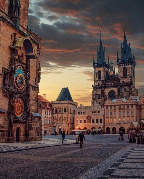 Map of Europe on Instagram: “Old Town Square ❤ Prague Congrats @momentsofgregory Use #map_of_europe #Prague” Prague Photos, Prague Old Town, Visit Prague, Prague Travel, Prague Castle, Old Town Square, Voyage Europe, Town Square, Europe Map