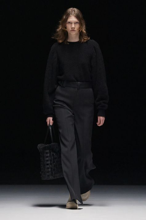 Hyke Tokyo, Fall 2023 Fashion, Tokyo Fashion Week, Nordic Sweater, Running Vest, Tokyo Fashion, Check Dress, 2023 Collection, 2023 Fashion