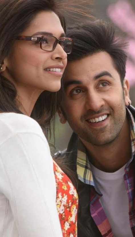 Ranbir Kapoor Yjhd, Yjhd Wallpapers, Yjhd Outfits, Ranbir Deepika, Vedic Period, Ranbir Kapoor Deepika Padukone, Wake Up Sid, Bollywood Wallpaper, Signs Of True Love