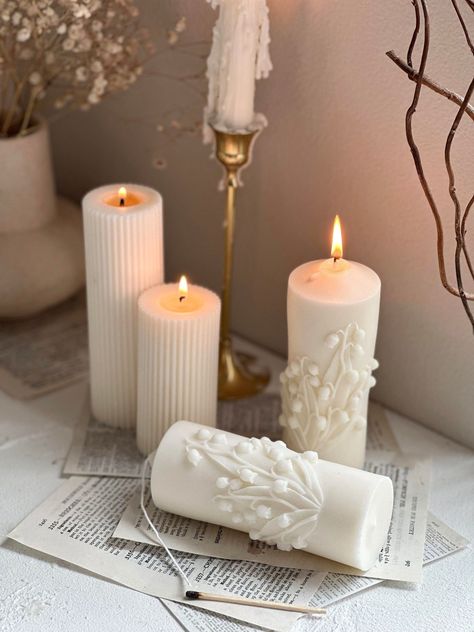 Transform your bathroom into a cozy, festive retreat with our '10 Festive Bathroom Candle Arrangements For A Stylish Home.' Discover elegant and enchanting candle placements that create a soothing ambiance perfect for the holiday season. Click the link to explore more products and elevate your home dcor. Pillar Aesthetic, Interesting Candles, Sculptural Candles, Candle Unique, Lily Of Valley, Candle Crafts, Shaped Candles, Aesthetic Candle, Bathroom Candles