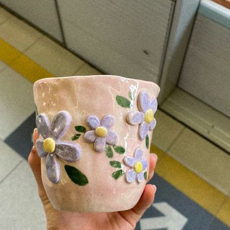 Clay Art Aesthetic, Ceramic Business, Clay Cafe, Pottery Projects, Pinch Pot, Cute Food Art, Clay Flower, Pinch Pots, Clay Art Projects