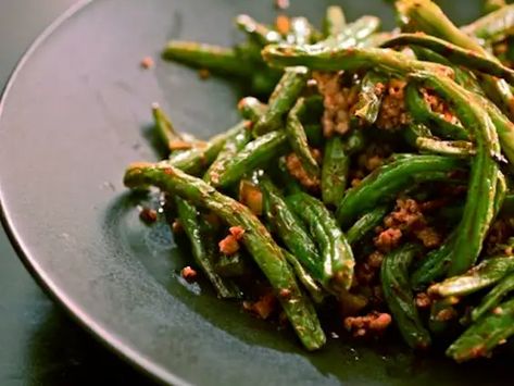 Dinner Recipes Spicy, Beef With Green Beans, Fried Green Bean Recipes, Szechuan Green Beans, Dry Fried Green Beans, Grean Beans, Delicious Green Beans, Cooking Fresh Green Beans, Recipes Spicy