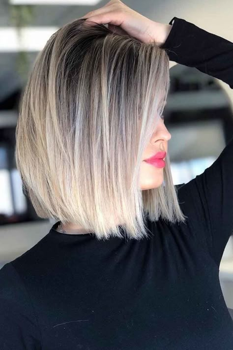 Aesthetic Balayage, Blonde Lob, Dark Blonde Hair Color, Medium Bob, Bob Hairstyles For Thick, Dark Roots Blonde Hair, Dark Blonde Hair, Bob Hairstyles For Fine Hair, Hair Bob