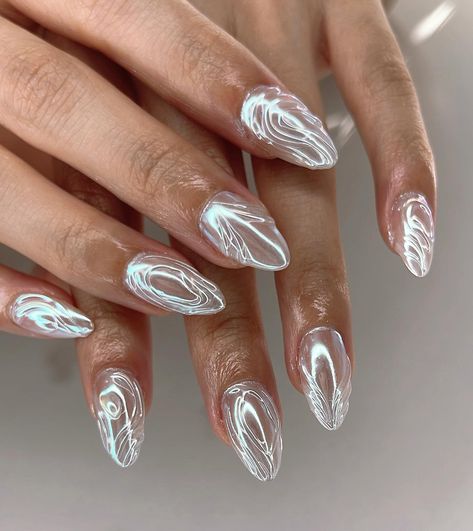 Icy Nails, Bare Nails, Reflective Nails, 3d Chrome, Chrome Design, Short Almond, Chrome Powder, Pearl Nails, How To Measure Yourself