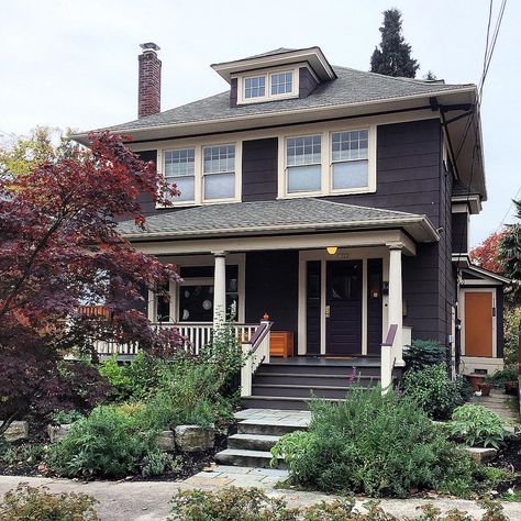 Black Foursquare Exterior, American 4 Square House Exterior, American Foursquare Exterior, Four Square House Exterior Paint Colors, American Foursquare Exterior Colors, Four Square House Exterior, Four Square Homes Interior, Craftsman Foursquare, American Foursquare House