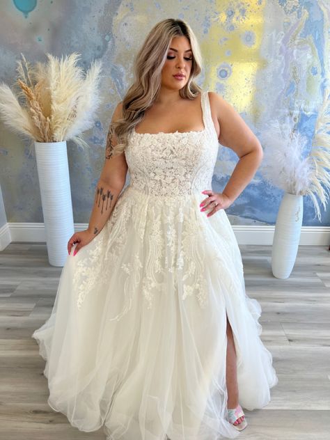 Wedding Dress Petite Large Bust, Strapless Wedding Dress Plus Size, Plus Size Wedding Dresses Curvy Bride Ball Gowns, Plus Size Summer Wedding Dress, Whimsical Plus Size Wedding Dress, Wedding Dresses Mid Size, Wedding Dresses Curvy Bride, Plus Size Elopement Dress, Wedding Dress Big Bust