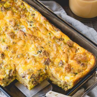 Leftover Stuffing Breakfast Casserole - Sweet & Savory Low Fat Breakfast Casserole, Stuffing Breakfast Casserole, Low Calorie Breakfast Casserole, Low Carb Low Calorie Breakfast, Breakfast Casserole Sweet, Breakfast Casserole Low Carb, Spaghetti Restaurant, Leftover Stuffing Recipes, Sausage Dressing