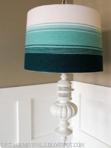 Upgrade a boring lamp shade with one of these crafty ideas. Cover Lampshade, Lamp Makeover, Diy Lampe, Diy Ombre, Diy Shades, Diy Yarn Crafts, Vintage Revival, Deco Originale, Diy Lamp Shade