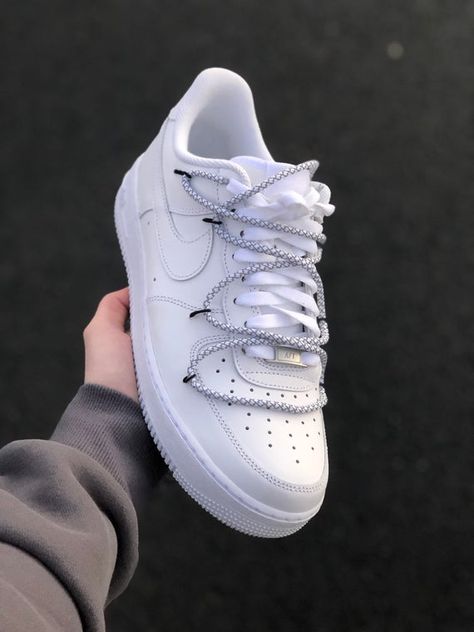 Off White Dunks, Custom Nike Blazers, Adidas Supercourt, Off White Dunk, Nike Air Force 1 Custom, Custom Adidas, Jordan Shoes Retro, Air Force 1 Custom, Tenis Nike