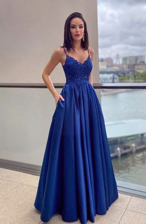 Prom Dresses Royal Blue Long, Debs Dresses, Prom Dress V Neck, Blue Wedding Dress Royal, Tvd Dr, Western Gowns, Royal Blue Evening Dress, Matric Farewell, Debs Dress