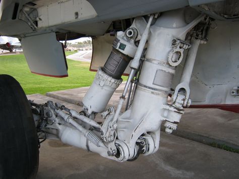 A-6 Intruder landing gear assembly, Palm Springs Air Museum. Palm Springs Air Museum, Sci Fi Tech, Air Museum, Landing Gear, Heavy Machinery, Robot Design, Robots Concept, Robot Concept Art, Mechanical Design