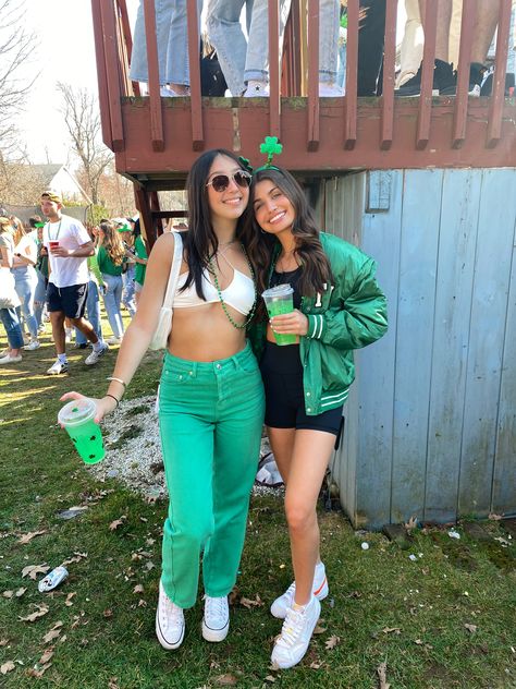 Darty Outfits, 80s Leggings, St Pattys Outfit, St Pattys Party, Frat Party Outfit, St Patricks Outfit, St Pattys Day Outfit, Outfit Bar, St Patrick's Day Outfit