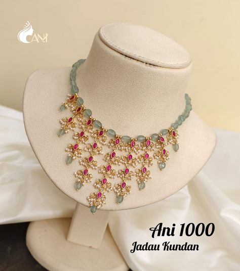 Pretty Gold Necklaces, Neck Pieces Jewelry, Gold Bridal Necklace, Happy Jewelry, Fancy Jewelry Necklace, Antique Jewellery Designs, Bridal Jewellery Design, Beaded Jewelry Necklaces, Beaded Necklace Designs