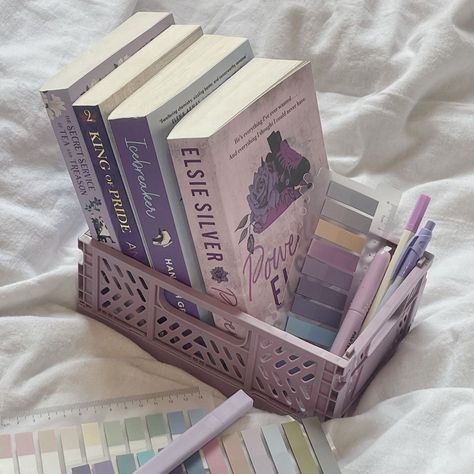 Book Stack Aesthetic, Visual Wallpaper, Aesthetics Purple, Purple Aesthetics, Purple Books, Cr7 Jr, Prettiest Celebrities, Reading Motivation, Bookstagram Inspiration