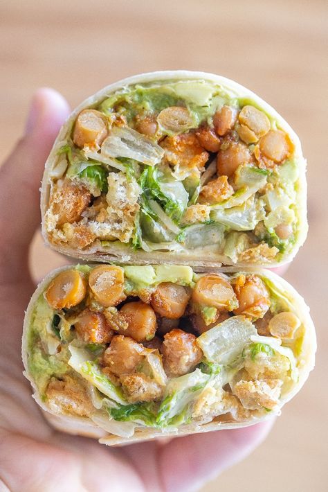 Vegetarian Lettuce Wrap Recipes, Quick Veggie Lunch Ideas, Work Lunches Healthy Vegetarian, Vegetarian Caesar Wrap, Vegetarian Complete Protein Combos, Easy Veg Lunch Ideas, Vegetarian Work Lunch Ideas, Make Ahead Vegetarian Lunch, Protein Filled Lunch Ideas