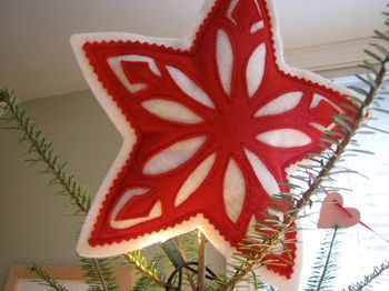 IMG_1183 Felt Tree Toppers, Quilted Tree Topper, Felt Tree Topper Diy, Felt Christmas Tree Topper, Diy Felt Tree Topper, Handmade Tree Topper, Felt Star Tree Topper, Diy Tree Toppers Christmas, Diy Star Tree Topper