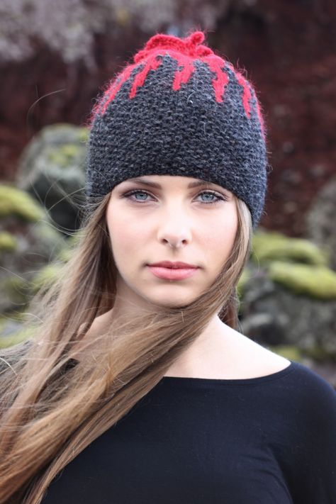 Free Pattern - Bárðarbunga volcano Wool Hat by Ístex - just added to alafoss.is #bardarbunga #volcano #iceland #freepattern #knitting Wool Hat Pattern, Icelandic Wool Sweaters, Beanie Knitting Patterns Free, Yarn Patterns, Knitted Beanies, Knitting Hats, Bonnet Crochet, Knitting Books, Knitting Kits