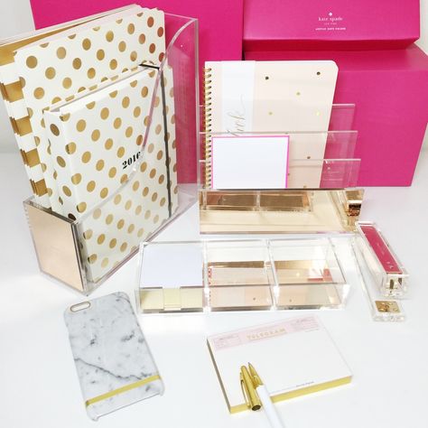 BRAND NEW! #KateSpade Gold Acrylic Office Accessories #RichmondFinch… Kate Spade Desk Accessories, Kate Spade Office Inspiration, Acrylic Office Supplies, Gold Office Accessories, Boss Babe Office, Geometry Angles, Kate Spade Office, Letter Sorter, Cubicle Decor Office