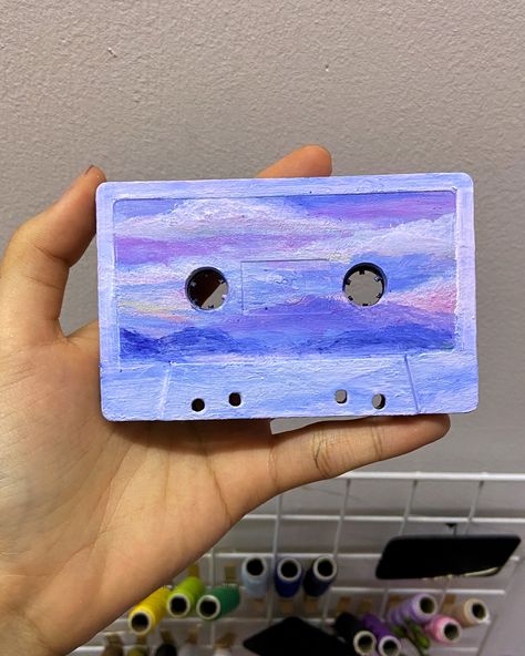 Painted a cotton candy sky on an old cassette tape with acrylic paint #diy #painting #acrylicpaint #cassettetapes #tapeart #tape Painted Cassette, Cassette Tape Art, Old Cassette, Idk What To Say, Vinyl Art Paint, Record Painting, Tape Painting, Painted Vinyl, Cotton Candy Sky