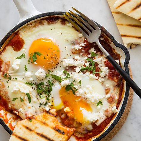 A recipe for Individual Shakshuka with Hominy and Feta. Individual Shakshuka, Ramekin Recipes, Spoon Fork Bacon, Shakshuka Recipes, Egg Dishes, Huevos Fritos, Spoon Fork, Pet Chickens, Delicious Breakfast